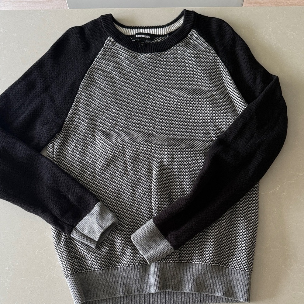 Express Men's Crewneck Sweater in Black and Gray